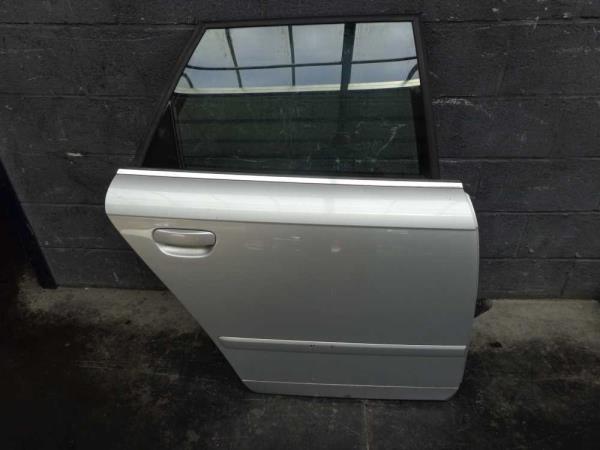 PORTE ARRIERE DROIT AUDI A4 BREAK - Vue 1